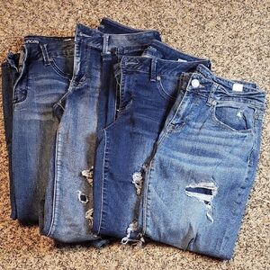 Bundle Of 4 Maurices Jeans